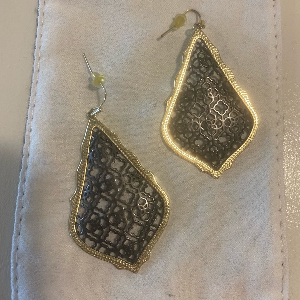Kendra Scott Addie Earrings Black & Gold